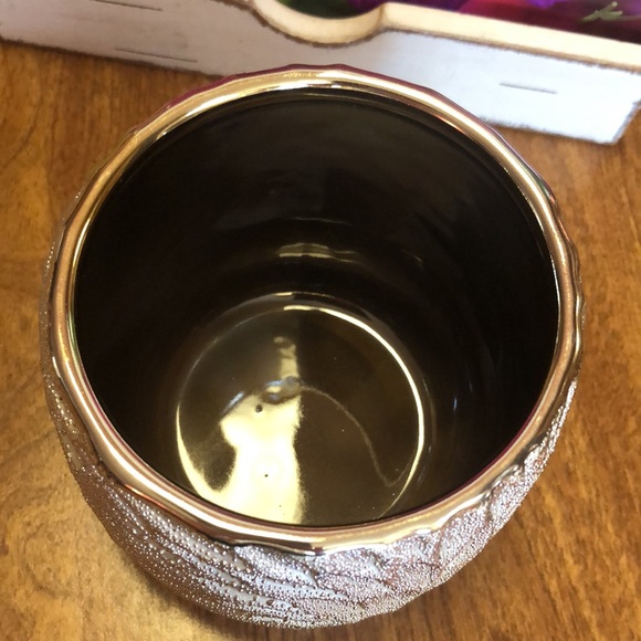 4” Sparkly Goldtone Vase/Home Decor Item - Picture 3 of 6